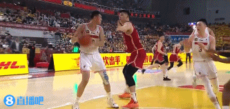 谈球吧体育app下载媒体人：杜润旺都有挥拳动作 判定为挑衅性的不当言行？不停赛？